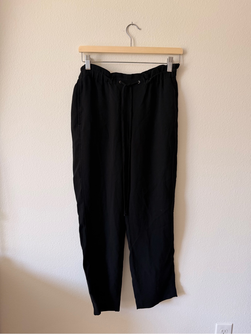 Theory Tralpin Black Pants With Drawstrings